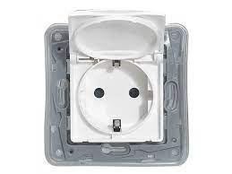 NILOE priključnica 2P+PE IP44 bijela